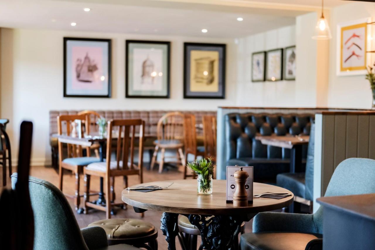 The Bower Inn Bridgwater Bagian luar foto The interior of the restaurant