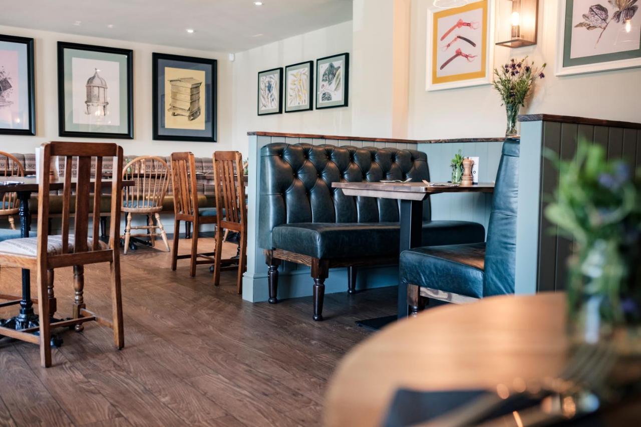 The Bower Inn Bridgwater Bagian luar foto The interior of the restaurant