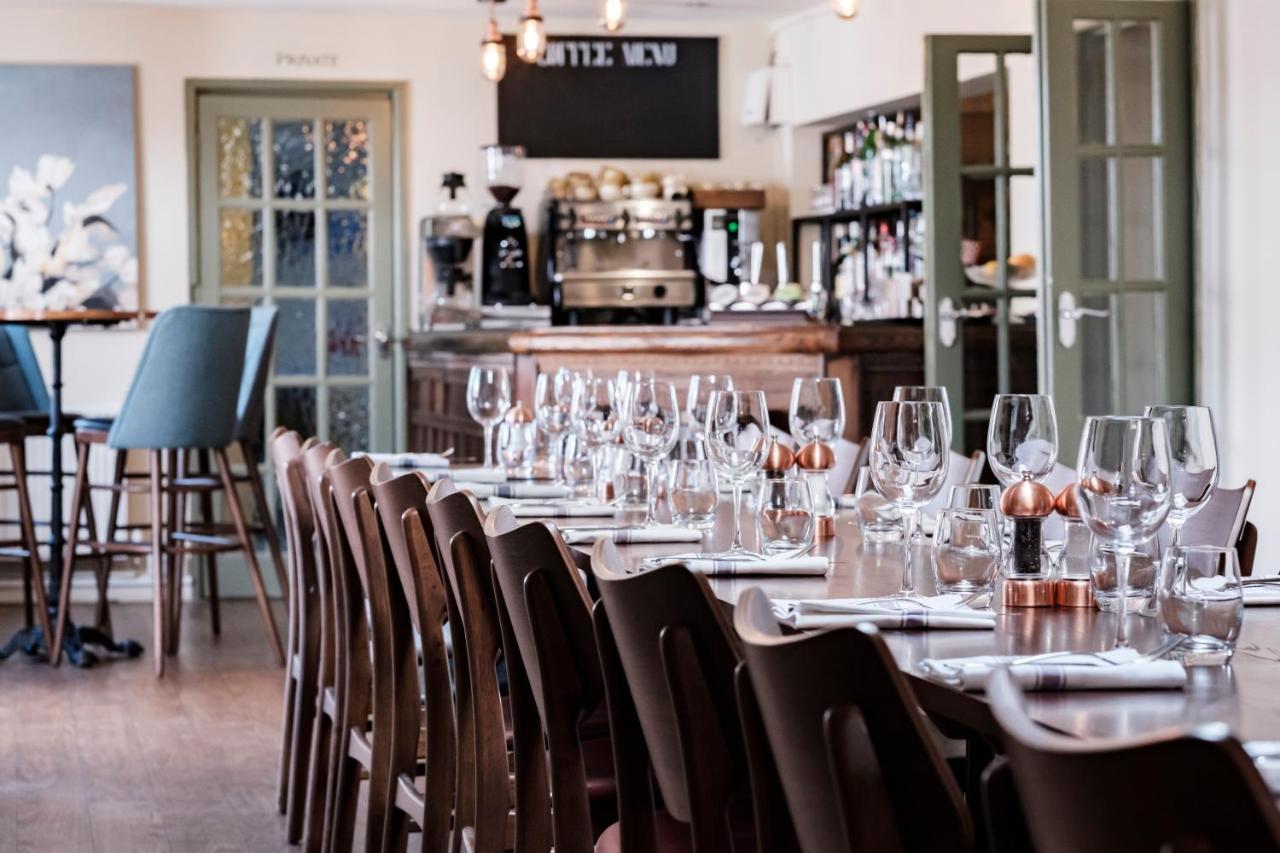 The Bower Inn Bridgwater Bagian luar foto Restaurant AOC